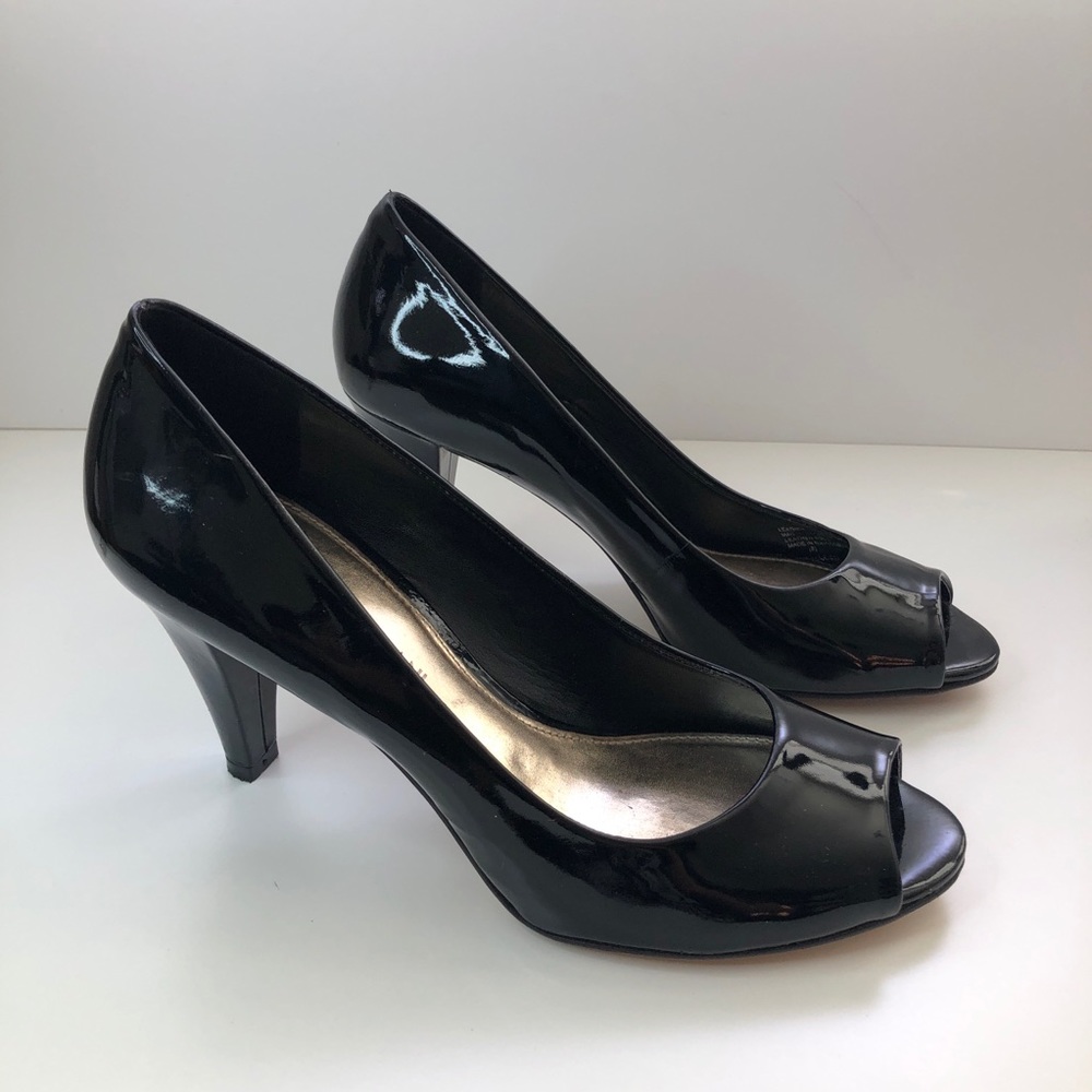 Antonio Melani Peep Toe Heels | Black Patent Leather | Size 7